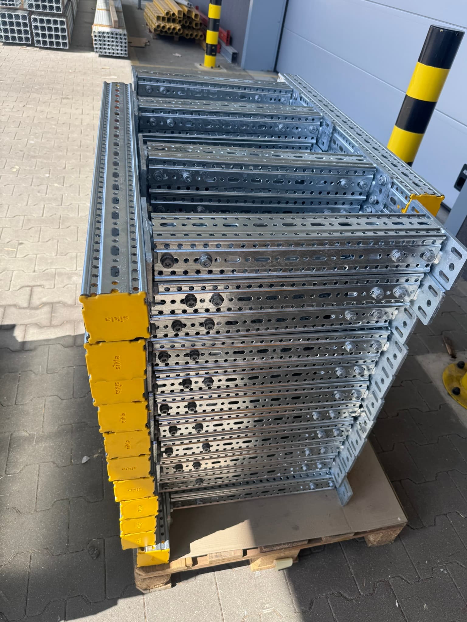 prefabricated modular construction made usinf the siFframo system